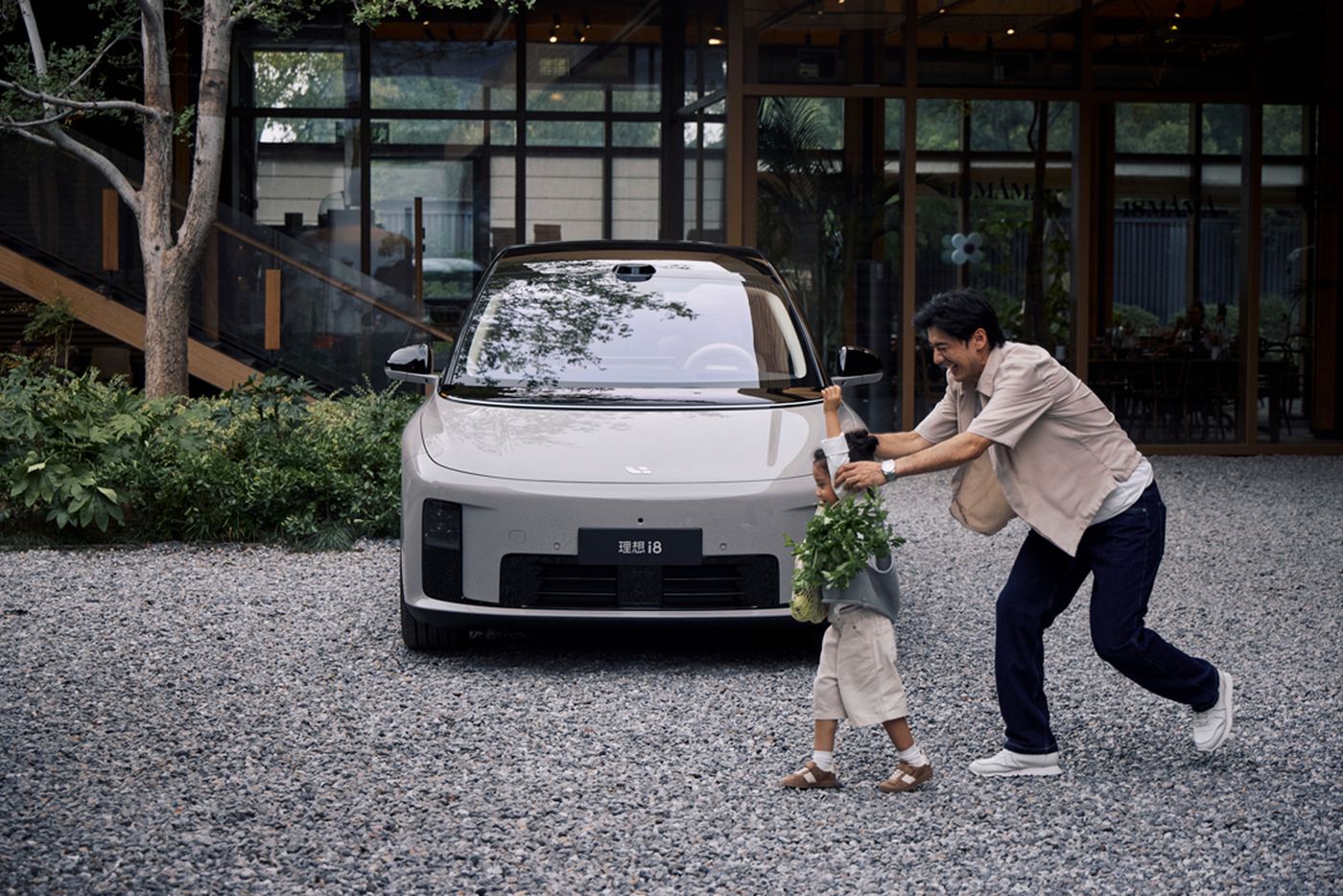 优游国际汽车 创造移动的家 创造幸福的家